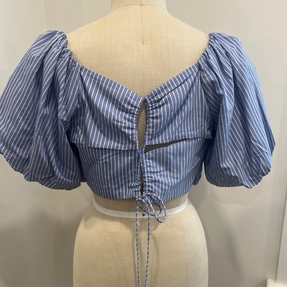 Mango off the shoulder puff sleeve crop top with criss cross back - Picture 2 of 3